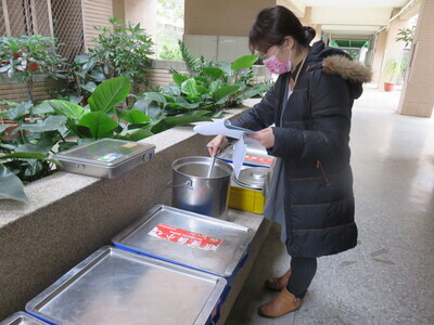 111-1學生午餐輔導---區營養師