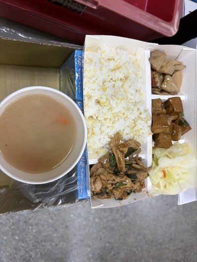 115.10.30 午餐菜色