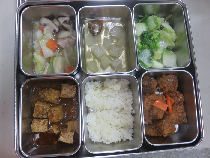 111.05.13午餐菜色
