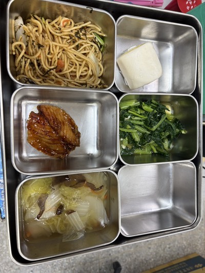 115.09.16 午餐菜色
