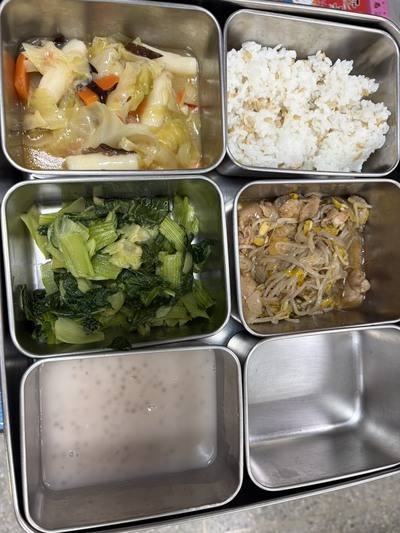 115.09.23 午餐菜色