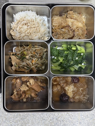 115.03.25 午餐菜色