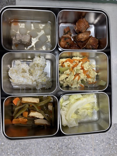 115.04.24 午餐菜色