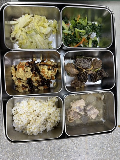 115.05.07 午餐菜色