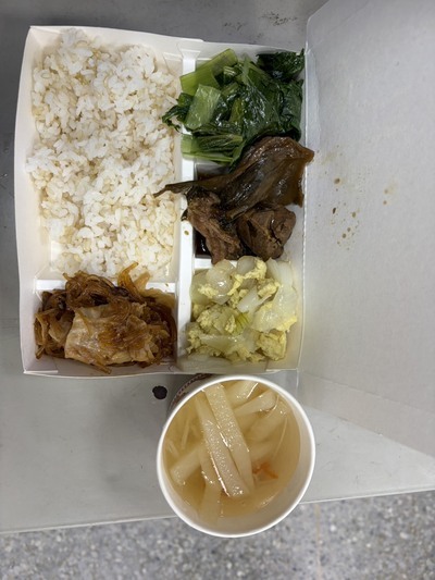 115.04.30 午餐菜色