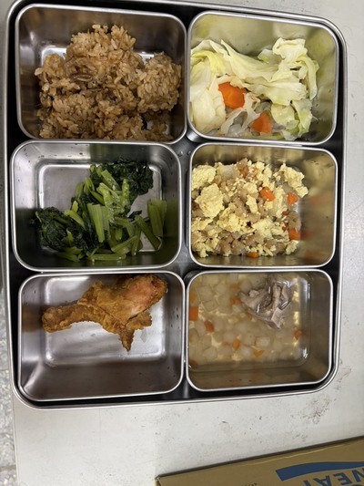 115.05.27 午餐菜色