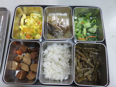 112.10.02午餐菜色
