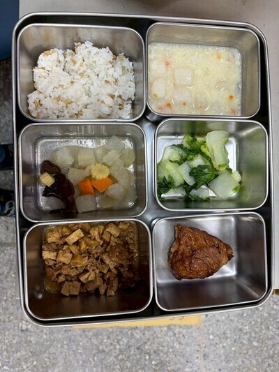 115.03.06 午餐菜色圖片