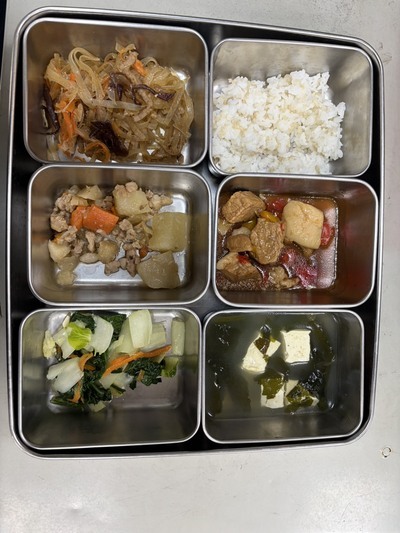 115.03.05午餐菜色圖片