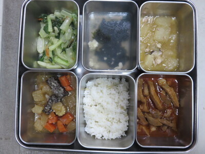 114.12.11午餐菜色圖片