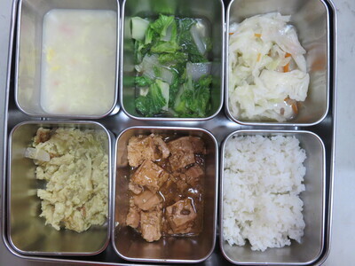 115.1.5午餐菜色圖片