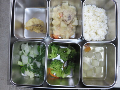 115.1.8午餐菜色圖片