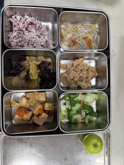 115.03.10 午餐菜色圖片