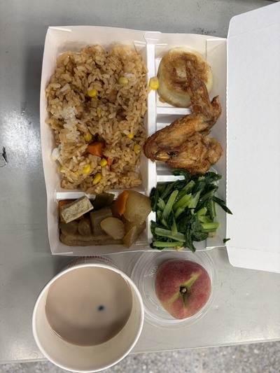 115.04.29 午餐菜色