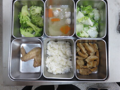 114.12.12午餐菜色圖片
