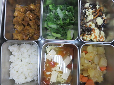114.10.13午餐菜色圖片