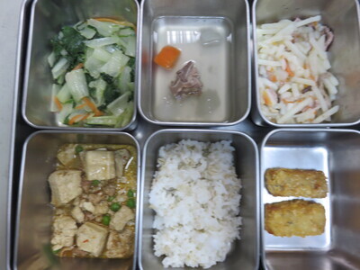 114.10.7午餐菜色圖片