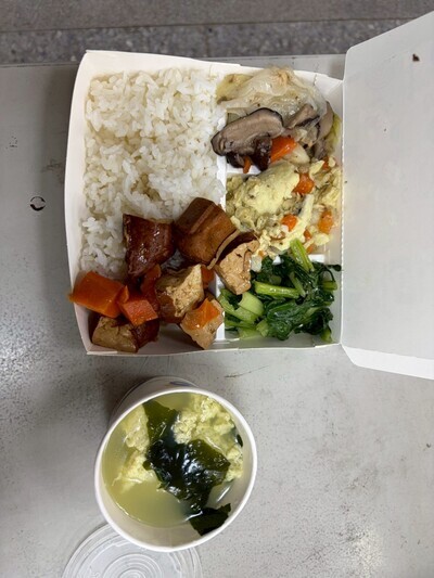 115.03.30 午餐菜色